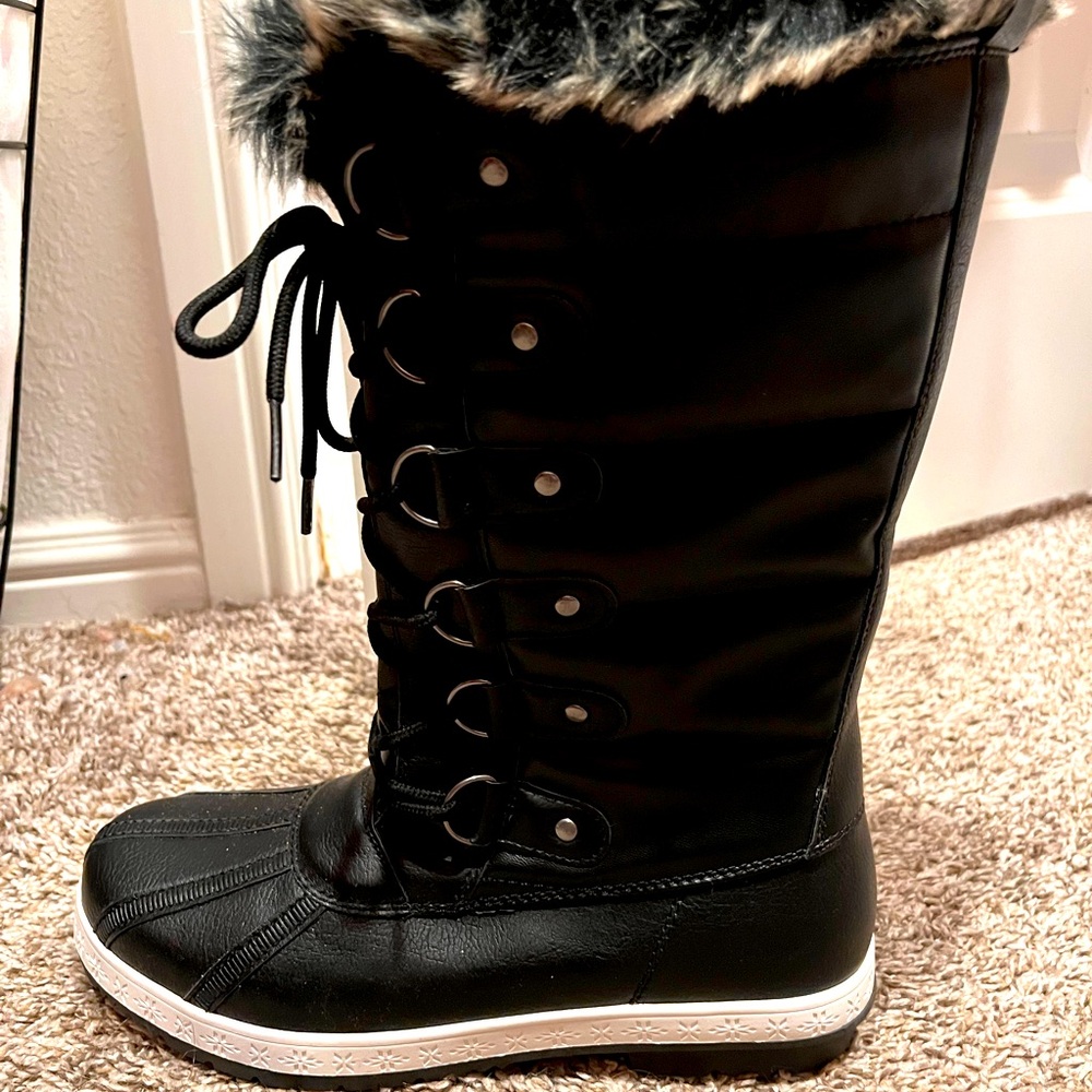 Black snow boots